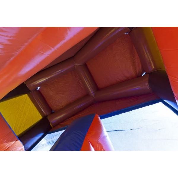 De Sensatie van de Grote Opblaasbare Glijbaan Beleef plezier en opwinding op de grote opblaasbare glijbaan