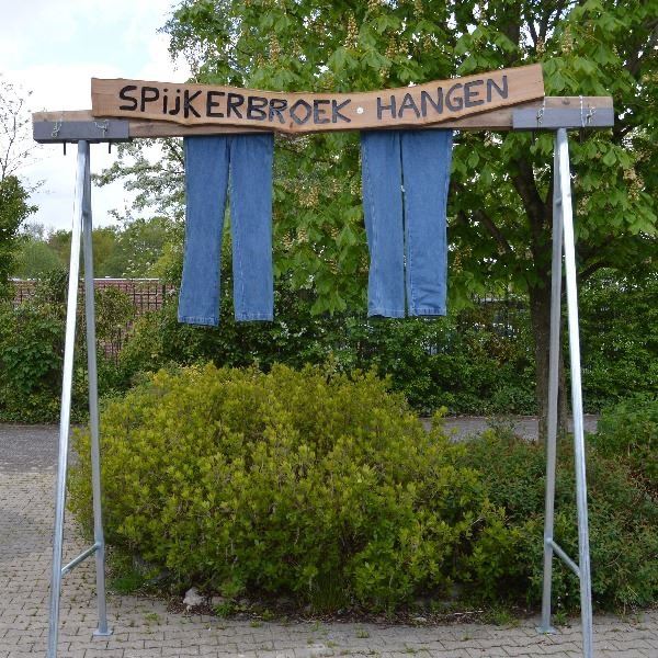 Spijkerbroek Hangen Spijkerbroek Hangen