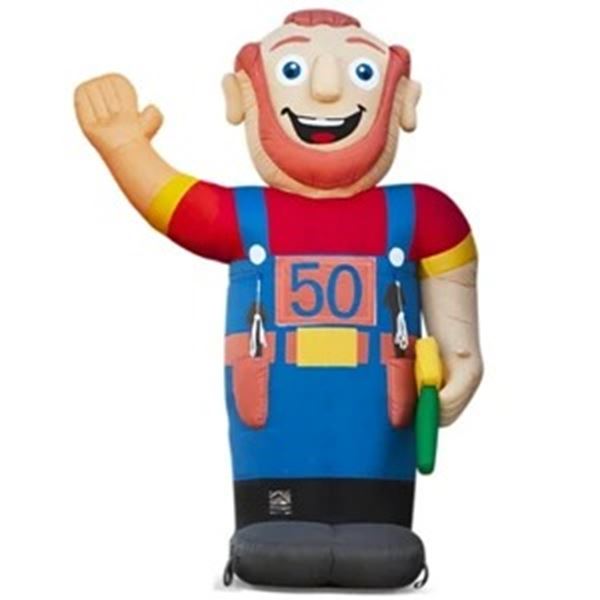 Abraham Monteur opblaasbare pop huren bij Happy Rent Opblaasbare Abraham Monteur pop met gereedschap huren β feestelijke blikvanger voor de jarige klusser