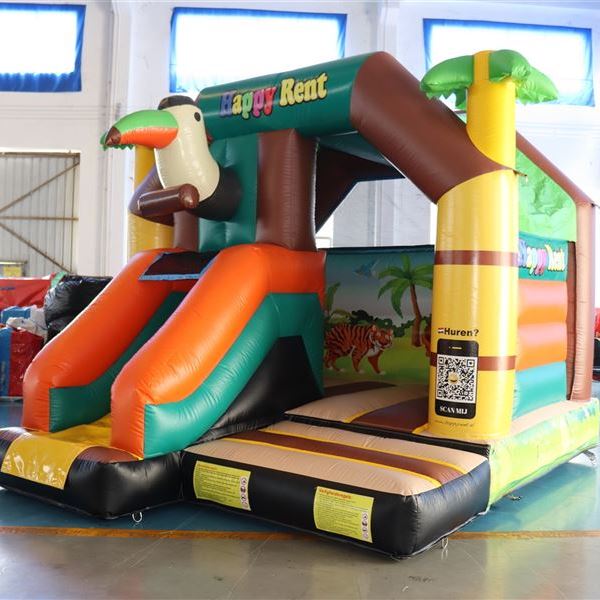 Slide Combo Amazone met glijbaan | Happy Rent Compleet Slide Combo Amazone springkussen met glijbaan en jungledecoratie